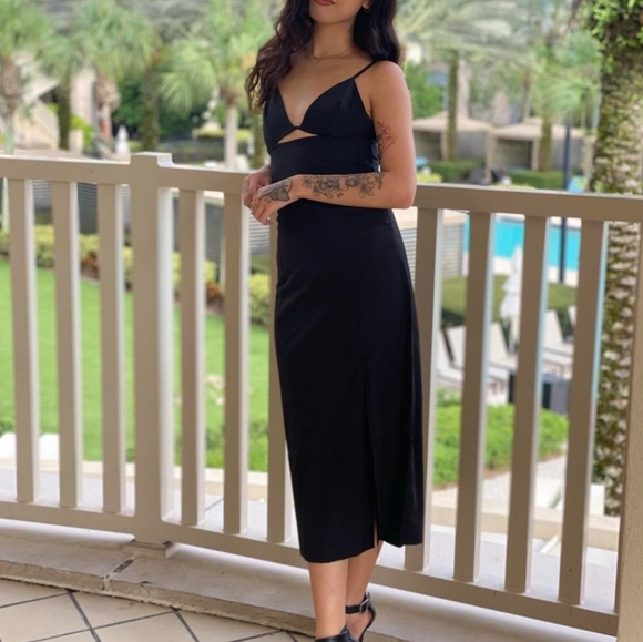 NWT Zara Cutout Front Linen-Blend Dress, Size XS - Picture 2 of 9